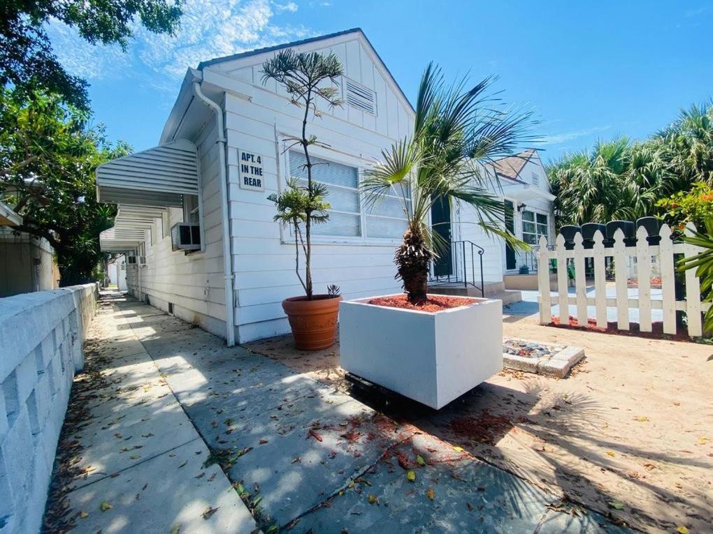 Steps To Beach & Downtown! Spacious Beach Bungalow #2 Лейк Уърт Екстериор снимка