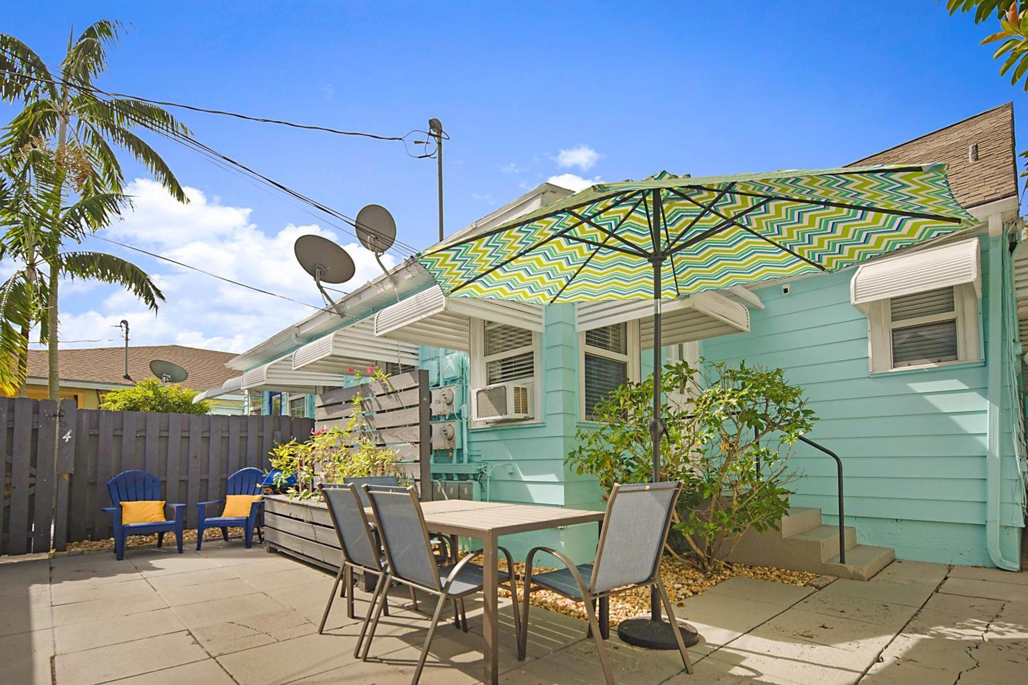Steps To Beach & Downtown! Spacious Beach Bungalow #2 Лейк Уърт Екстериор снимка